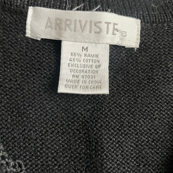 Arriviste Christmas Cardigan Sweater Vest Embroidered Poinsettia Black Size M. - Picture 2 of 10